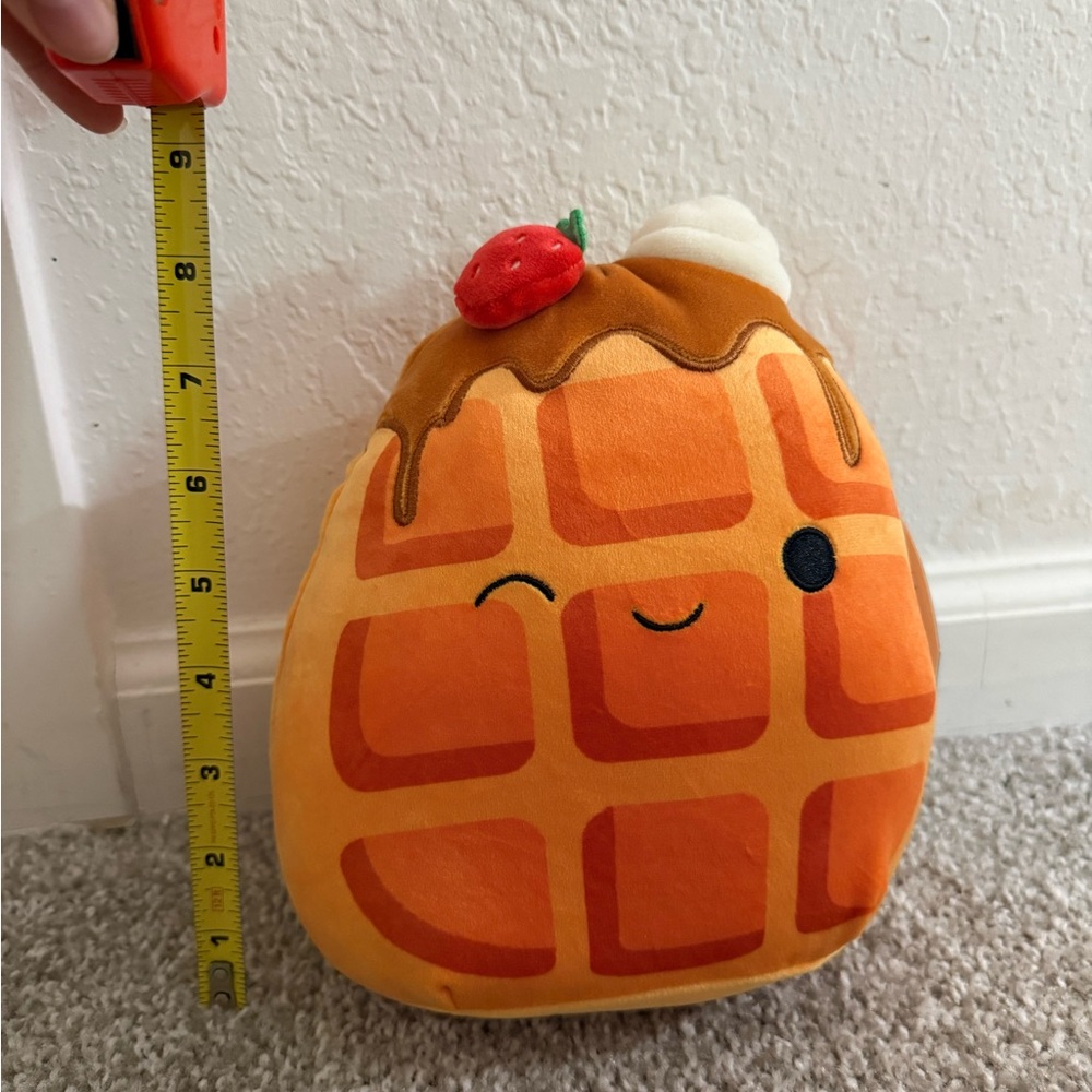 NWT - Weaver the Waffle Squishmallow - 8 inches